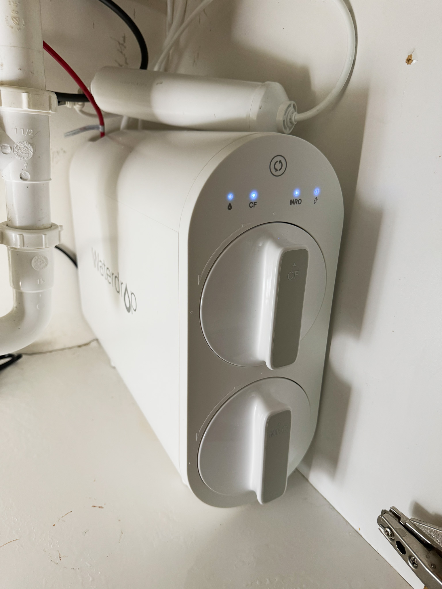 Waterdrop under-sink reverse osmosis system installed by Local Services Inc.